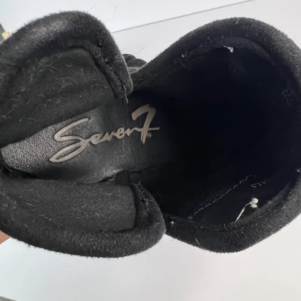Seven7 Women's Soho Boot Black Suede CutOut Side Block Heel Ankle Booties Size 7 - Image 7