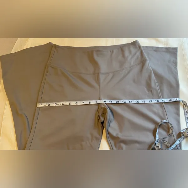 Danskin Taupe Leggings - Image 8
