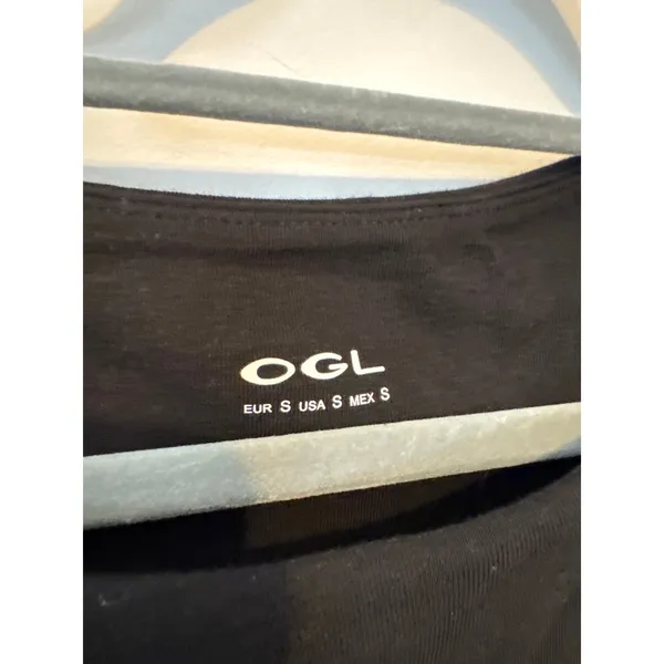 OGL Move Black Size S Short Sleeve Boatneck Built-in Bra Brami Top New - Image 3