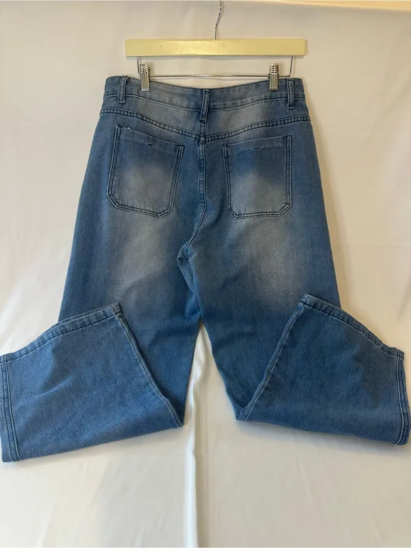 Boutique Wide Leg Women’s Extra Large Denim Jeans - Image 4