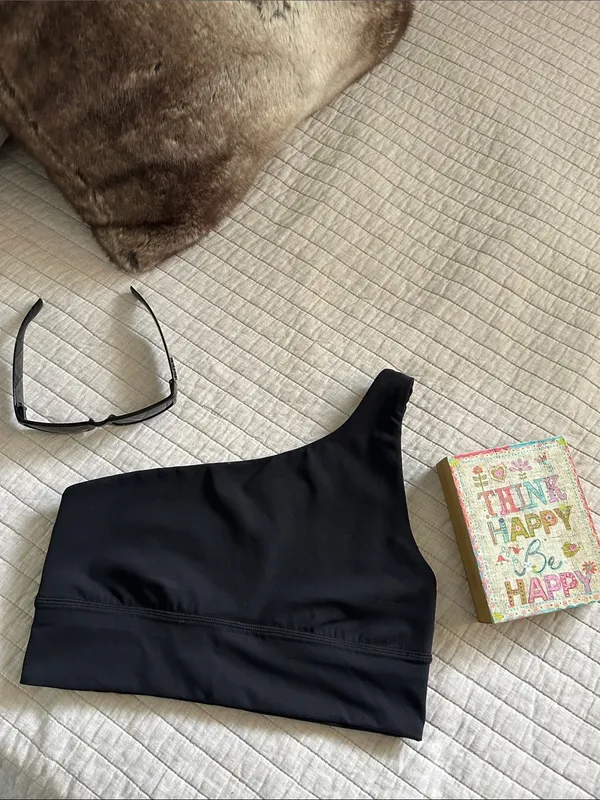 Lululemon asymmetrical Aline black one shoulder sport bra 8 women’s - Image 2