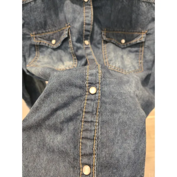 Ashley by 26 International Denim Light Wash Pearl Snap Chambray Western Shirt Y2K - Image 3