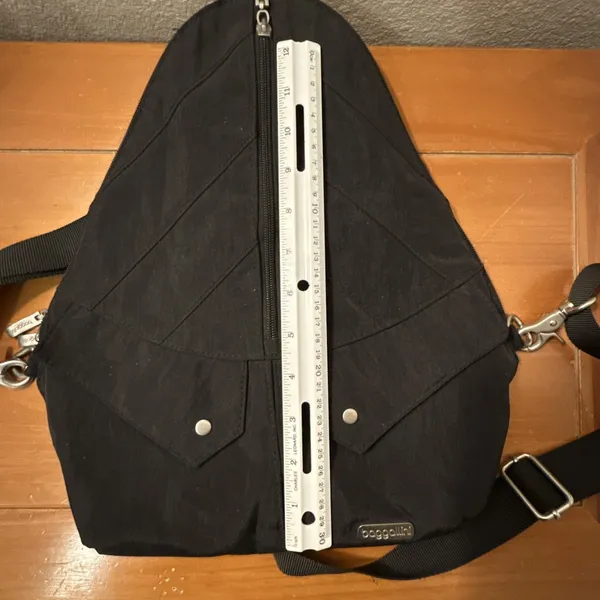 Baggallini Traverse Convertible Sling Bag Backpack Black Nylon Teardrop Shape - Image 9