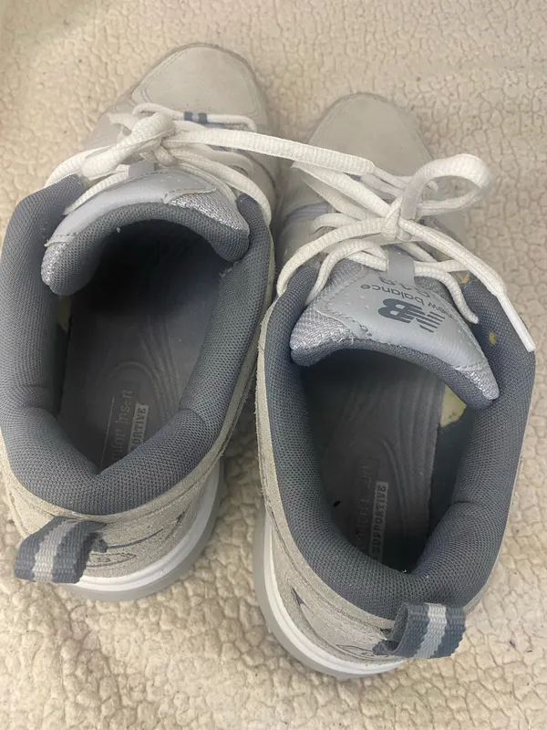 Man's Sneakers & Athletic Shoes New Balance size 88& - Image 3