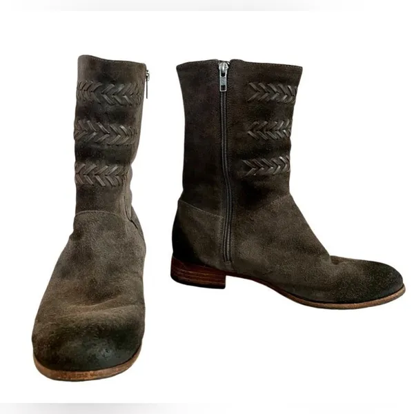 UGG Australia 3282 Cailyn Western Mid Calf Brown Suede‎ Distressed Boot sz 9 - Image 9