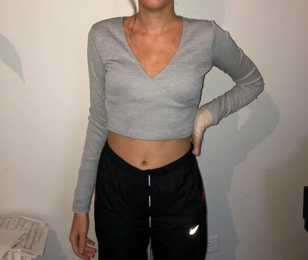 Forever 21 V Neck - Image 6