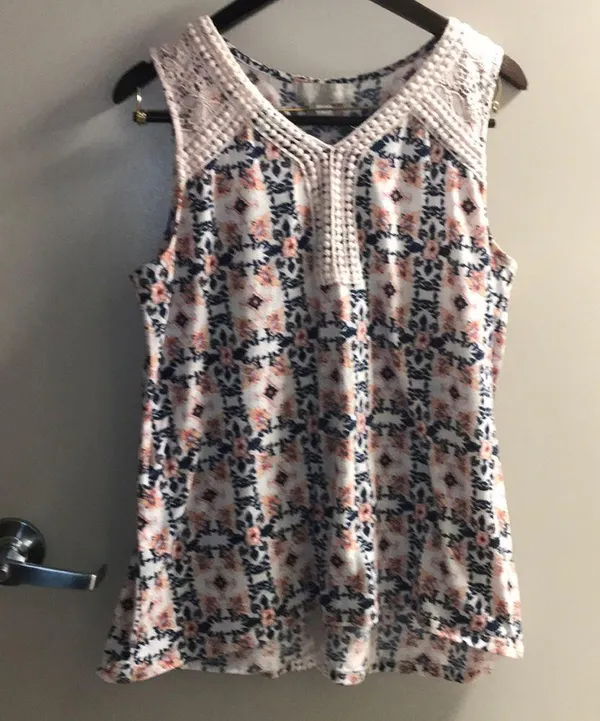 Carolyn Taylor floral tank top with lace L - Image 2