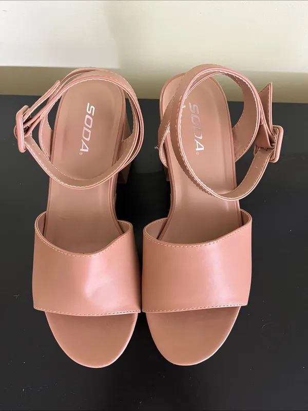 Soda Mylo nude-colored platform sandals featuring a chunky block heel - Image 3