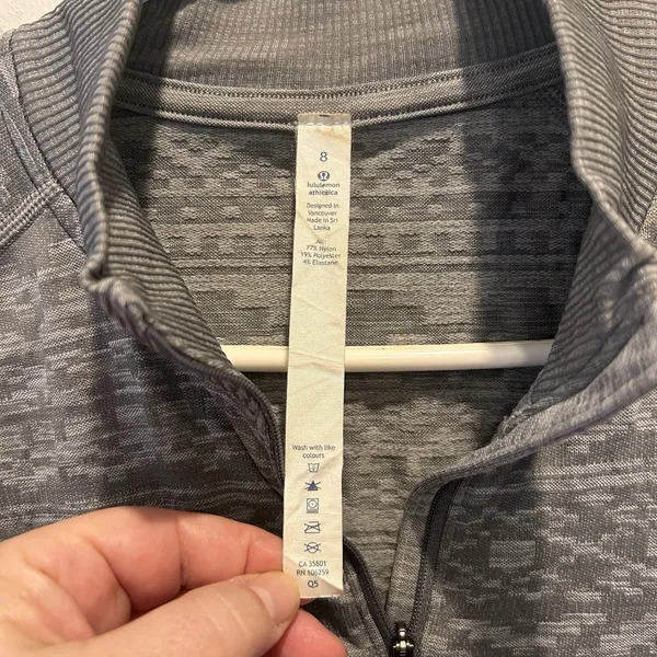 Lululemon Rest Less‎ 1/4 Zip Gray Jacquard Geometric Pullover Thumbholes Size 8 - Image 3
