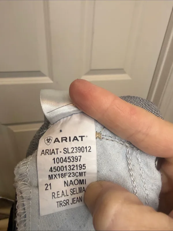 Ariat Selma midrise Flare Jeans sz 26 / 27 - Image 9