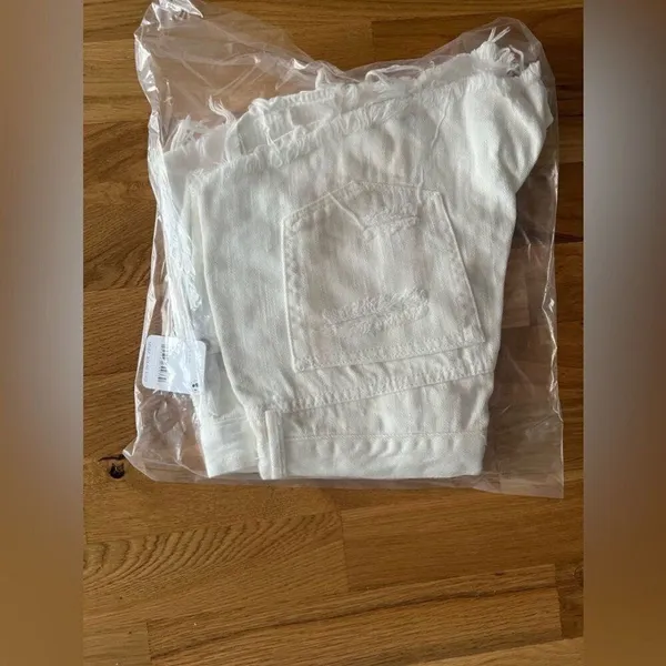 Free People NWT Women Size 27 Small White Loving Good Vibrations Denim Shorts - Image 5