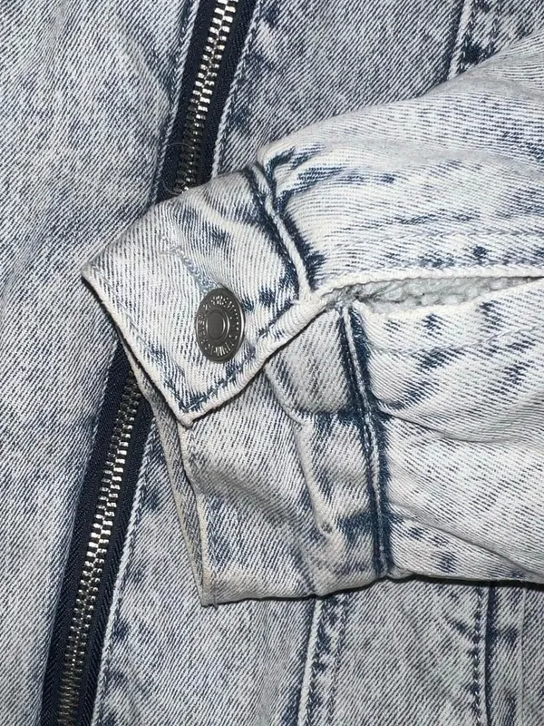 Forever 21 blue denim jacket. - Image 5