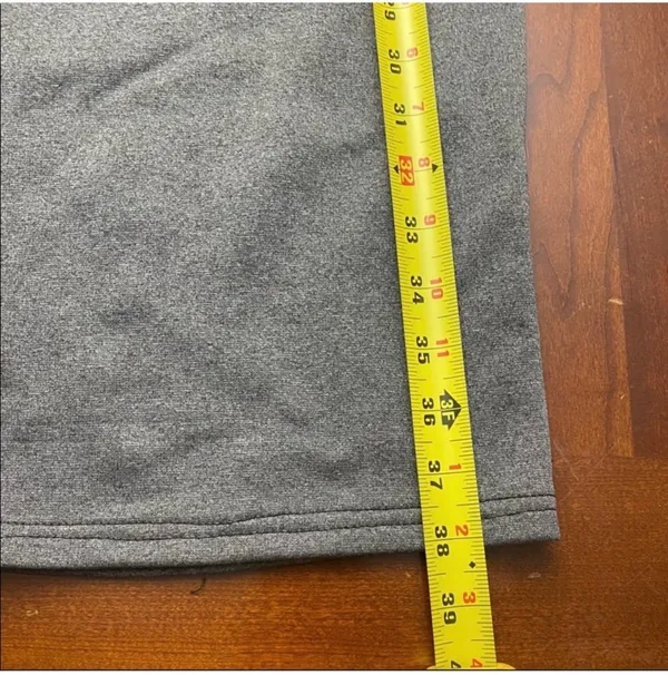 Under Armour sweats are a size Small Petite. - Image 9