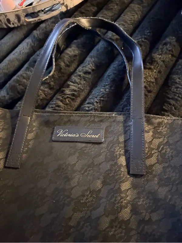 Vintage Victoria's Secret Black Lace-Effect Tote - Image 6