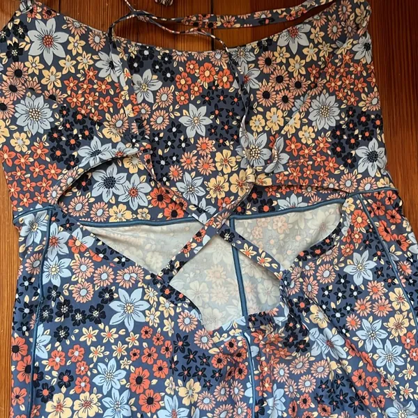 Offline by Floral Criss Cross Back Onesie Sz XL - Image 9