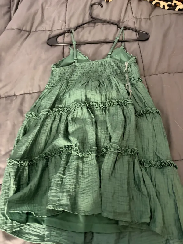 green dress - Image 2