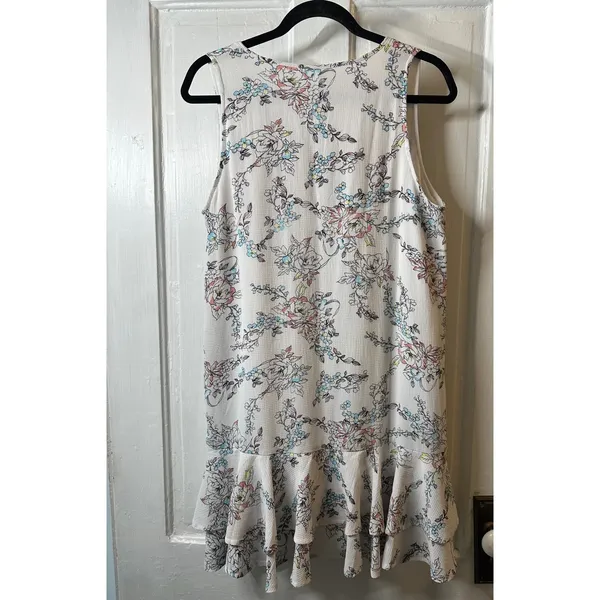MiamiWomen Floral Print V Neck Sleeveless Ruffle Hem Dress Size Medium - Image 2