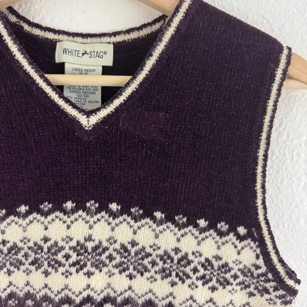 WHITE STAG Vintage 90s Dark Purple Fair Isle Soft V Neck Sleeveless Sweater Vest - Image 4