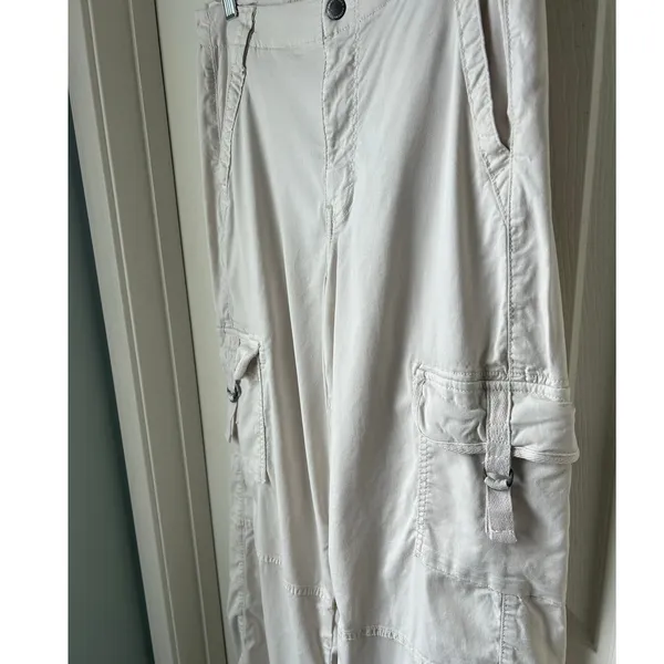 American Eagle Cream Baggy Wide Leg Cargo Pants - 6R - Image 3