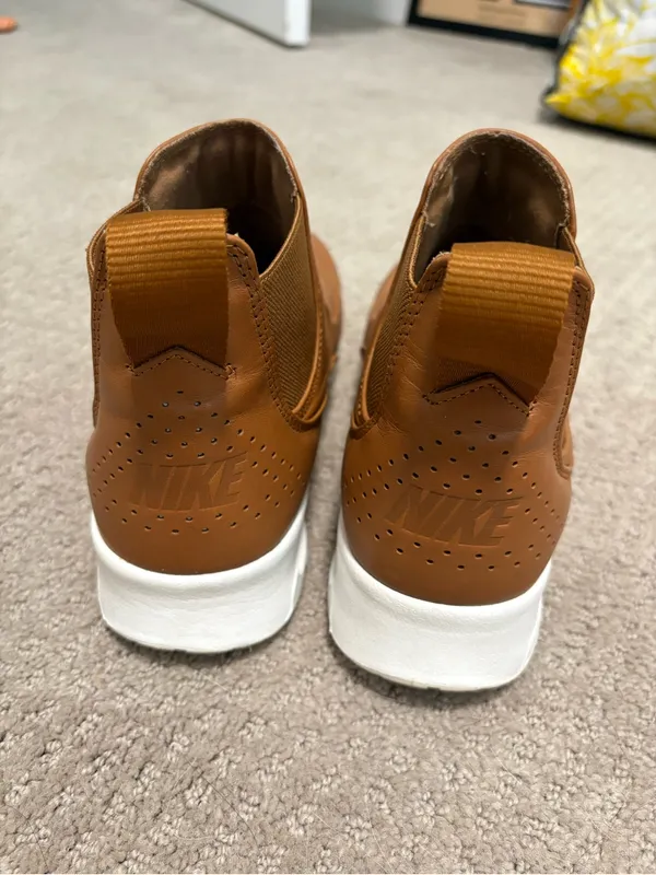 Nike Air Max Thea Chelsea Sneaker Boots - Image 3