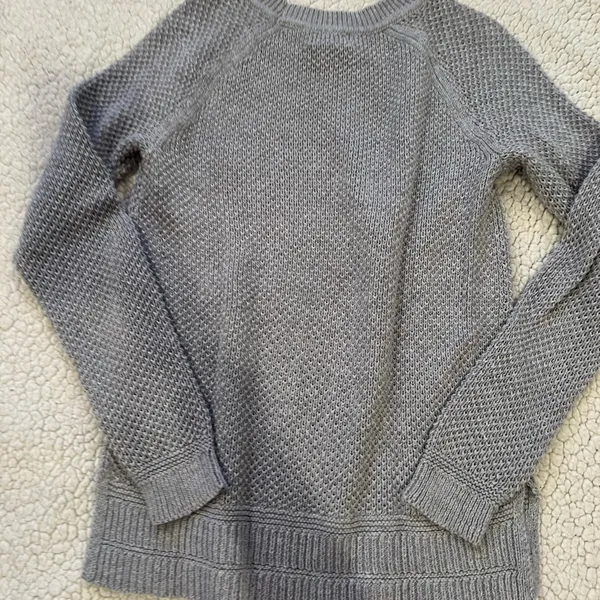 Old Navy Sweater - Image 3