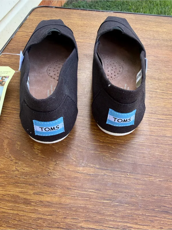 TOMS Classic Canvas Slip-On Flats Women’s US 6 Black Casual Comfort Shoes - Image 7