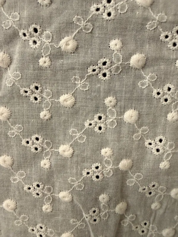 Tulip B White Eyelet Embroidered Peplum Top L NWT Boho Cottagecore - Image 5