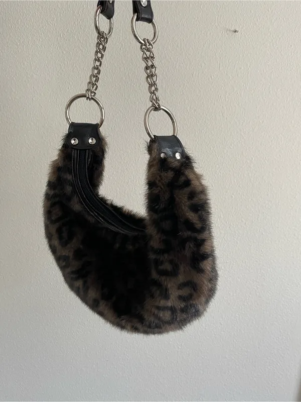Leopard Print Faux Fur Shoulder Bag with Chain Strap - Brown - Image 6