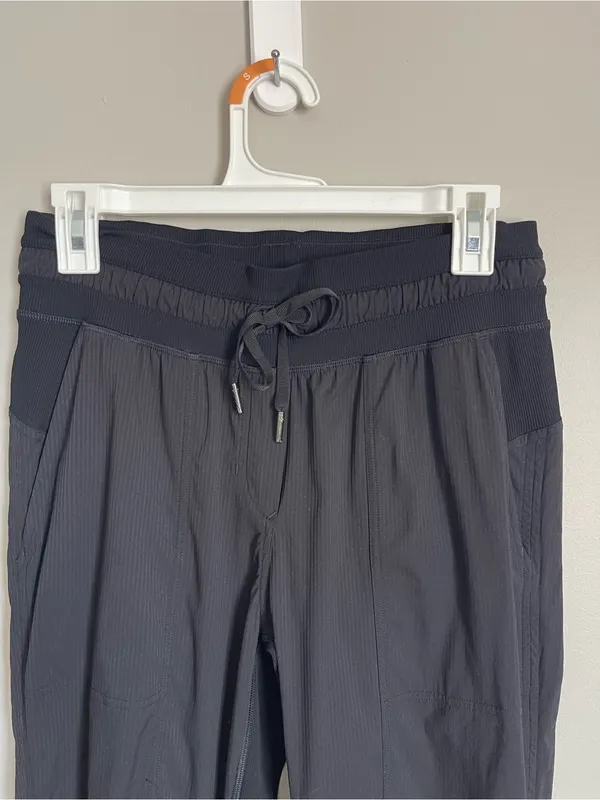 LULULEMON | Black Dance Studio Athletic Jogger Pants Sz 6 - Image 2