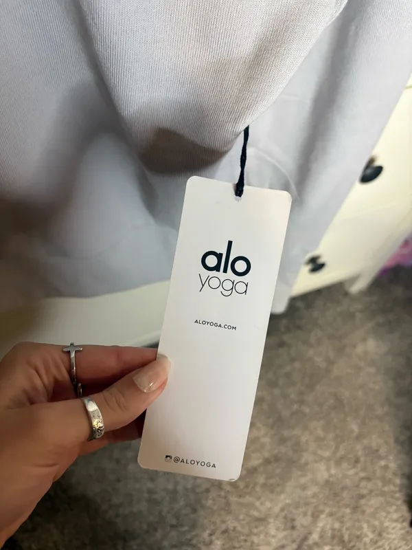 Alo Yoga Sweatshirt - Image 5