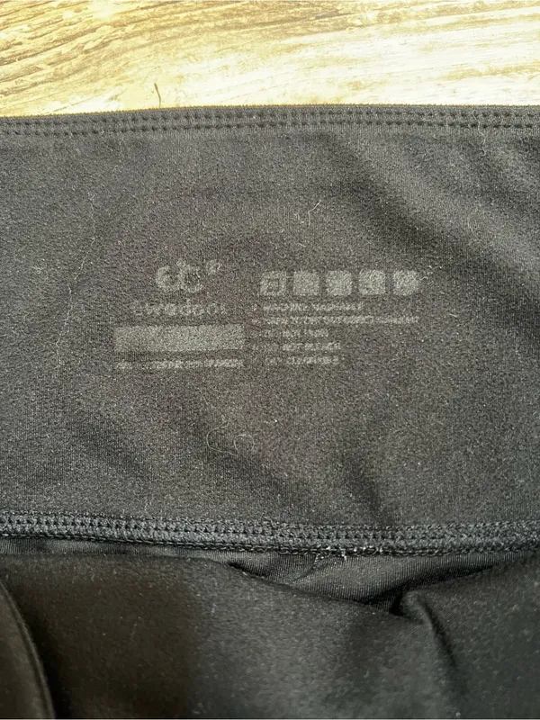 High-Rise Black Bike Shorts with Side Pocket - Image 3