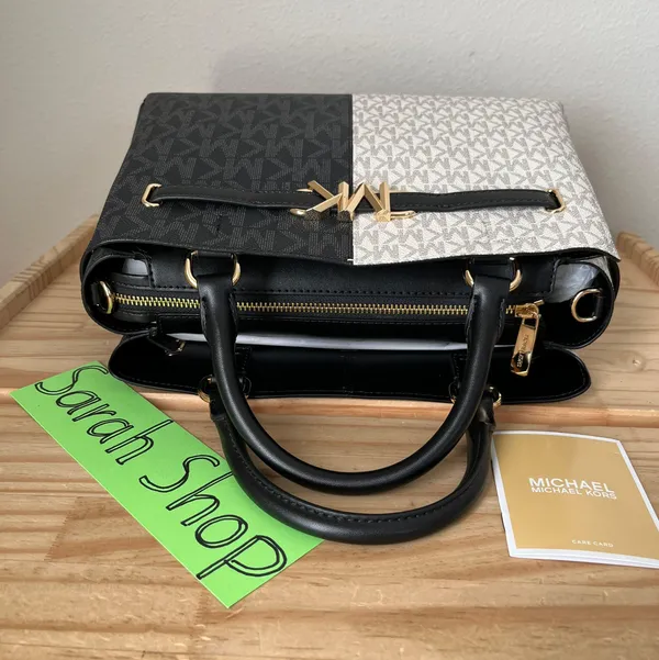 Michael Kors Purse - Image 5