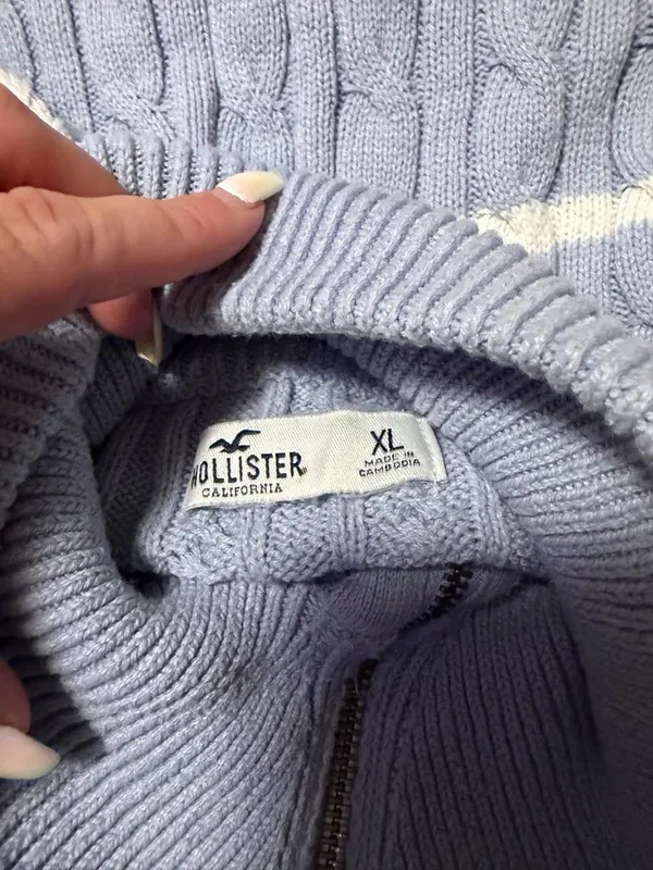 Hollister Blue Cable-Knit Half-Zip Turtleneck with Cream Stripes - Image 3