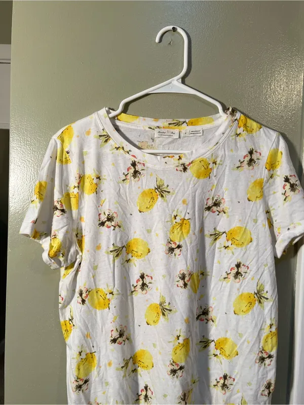 Meadow Rue Anthropologie Women’s Size Medium Crewneck T-Shirt White Lemon Print - Image 5