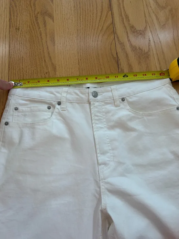 Frye Women's High Rise Cuffed Crop Jeans, Ivory White,‎ Size 10/30 - Image 5