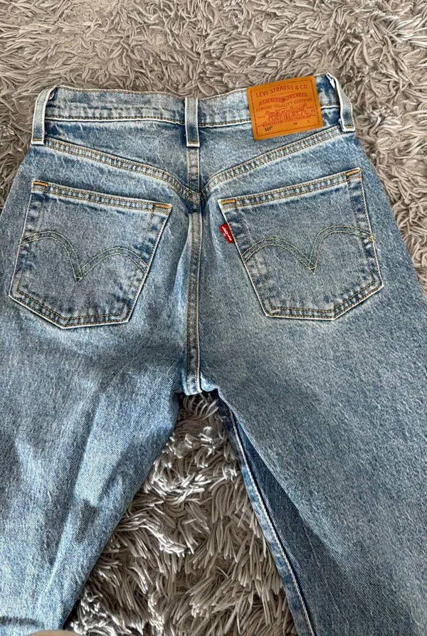Levi’s 501 Jeans - Image 6