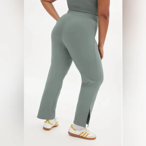 Girlfriend Collective Compressive Kick Flare Trouser XXL - Image 2