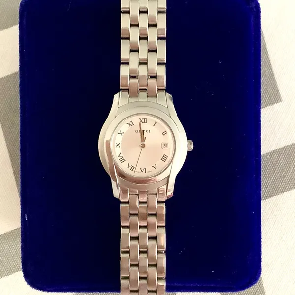 Ladies Gucci stainless steel watch 🔥 - Image 3