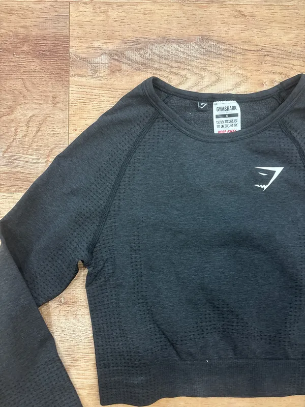 Black Gymshark Seamless Long Sleeve Vital Crop Top - Image 2
