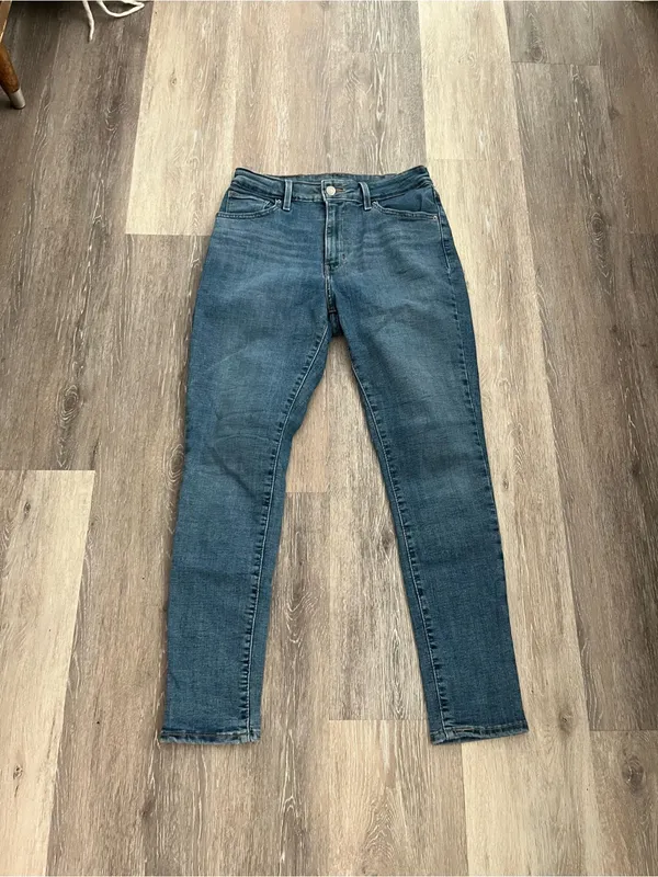 Levi’s High Rise Skinny Stretch Jeans Women’s W30 L28 Medium Wash Denim - Image 2