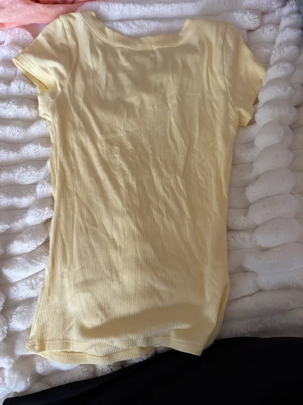 Tight yellow top Size XS - Image 2