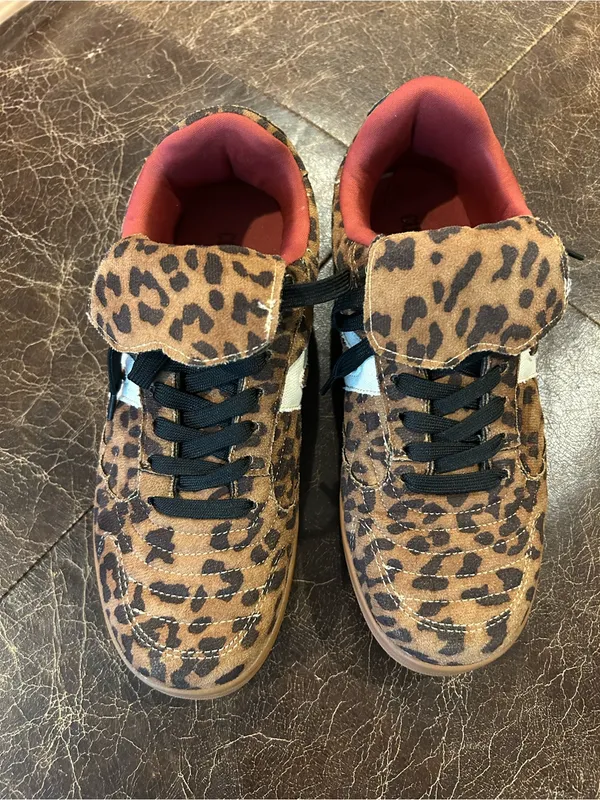 Cushionare Astro Retro SneakerLeopard Print Oversized Fold-over Skate Tongue - Image 2