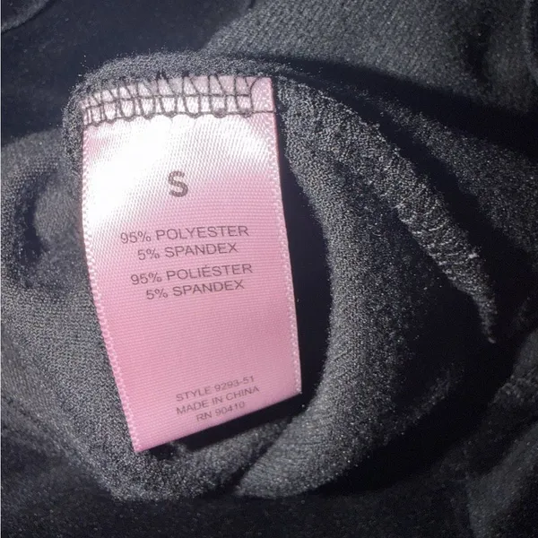 Juicy Couture Sleepwear Black Velour Top with Gold Logo Size Small. - Image 7