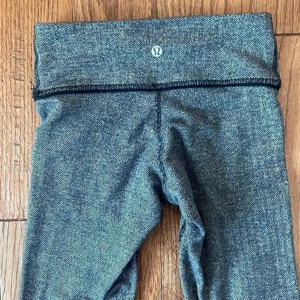 Lululemon houndstooth black piping low rise legging - Image 7