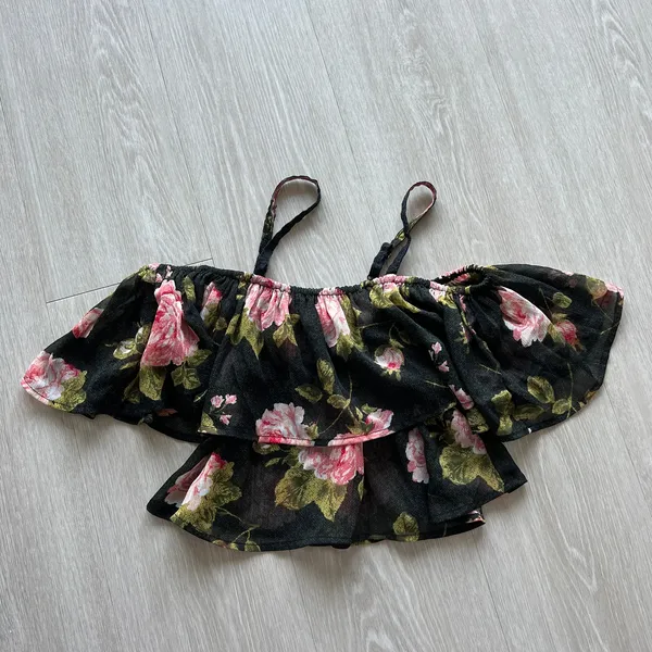 Kimchi Blue Top Womens Extra Small Floral Cropped Off The Shoulder With Straps - Image 2