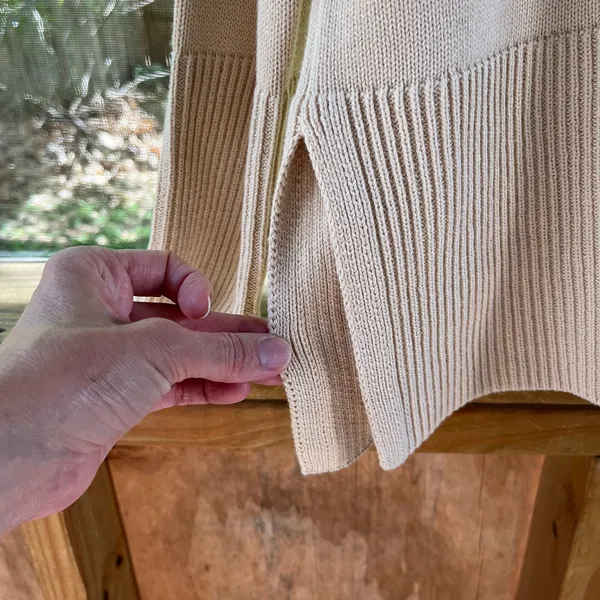 Gap Women's Long Sleeve Taupe Crew Neck Sweater Size L. NEW - Image 3