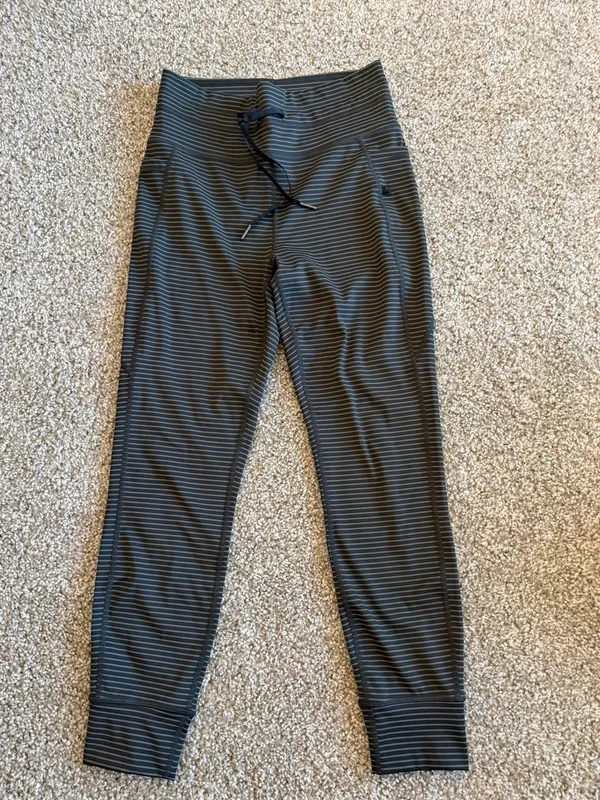 High Waisted Drawstring Striped Yoga Leggings with Pockets Size Small Athleisure - Image 6
