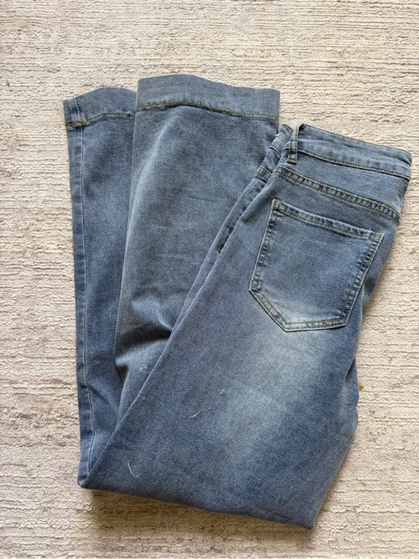 SHEIN Light Blue Wide Leg Jeans (Size Small) - Image 4