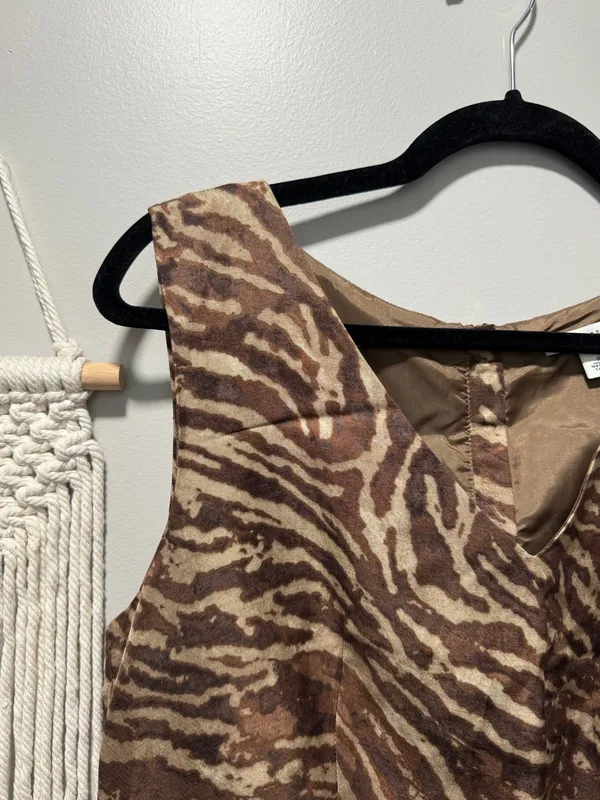 NWOT Banana Republic Brown Zebra V Neck Dress - Image 3