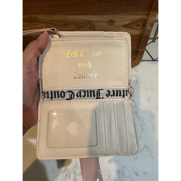 Juicy Couture Simply Perfect tab wallet embossed logo gold-tone heart charm - Image 10